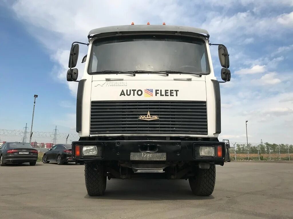 вид маз. маз 5440 черный. маз 6422. маз 5432 автономер. тягач маз 6422.