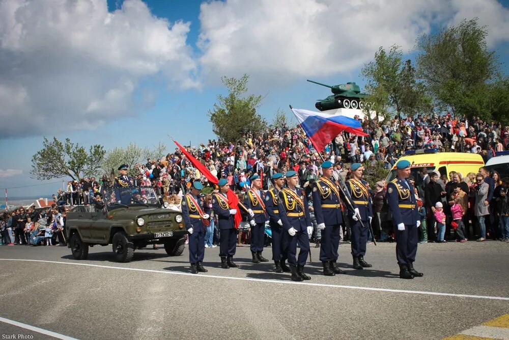 Погода в темрюке. Парад Победы Темрюк. Темрюк 2010 год. Население города Темрюк. Темрюк Украина.