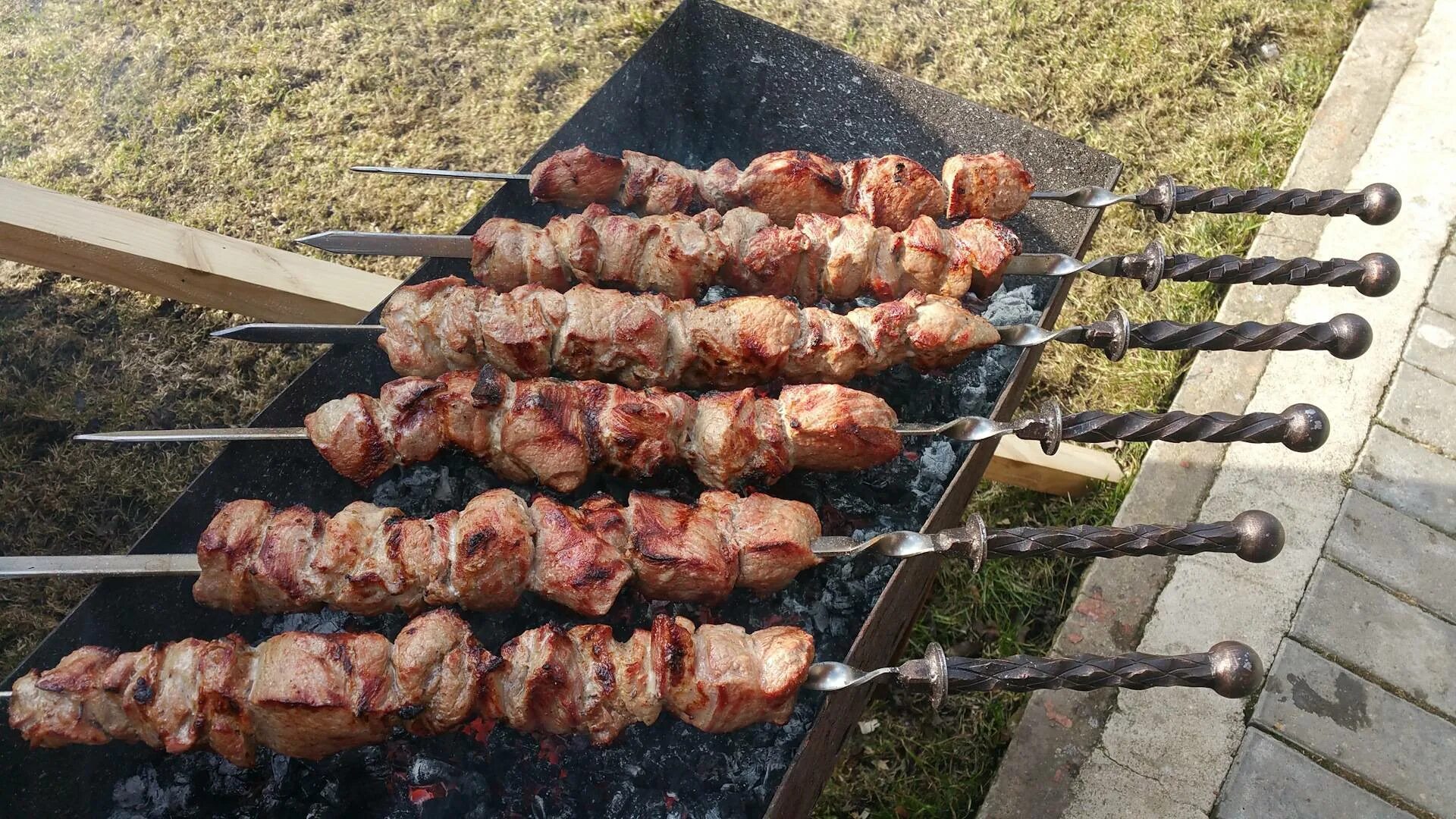 Шашлык по советски. Шашлык. советский шашлык. шашлык в советских шашлычных.