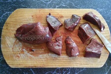 Как снять пленку с печени свинной быстро
