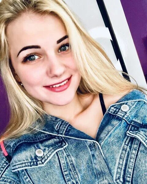 Вики тория. Вика тория лайкер. Вика тория биография. Вика популярная. Вики тория.