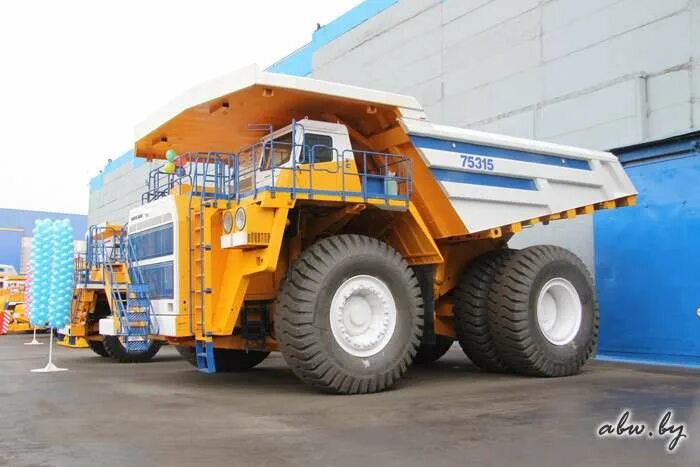 Белаз 75131 ( 130т). Категория а3 на карьерный. Белаз 75313. Hitachi eh-1700. Caterpillar 775 и белаз 7557.