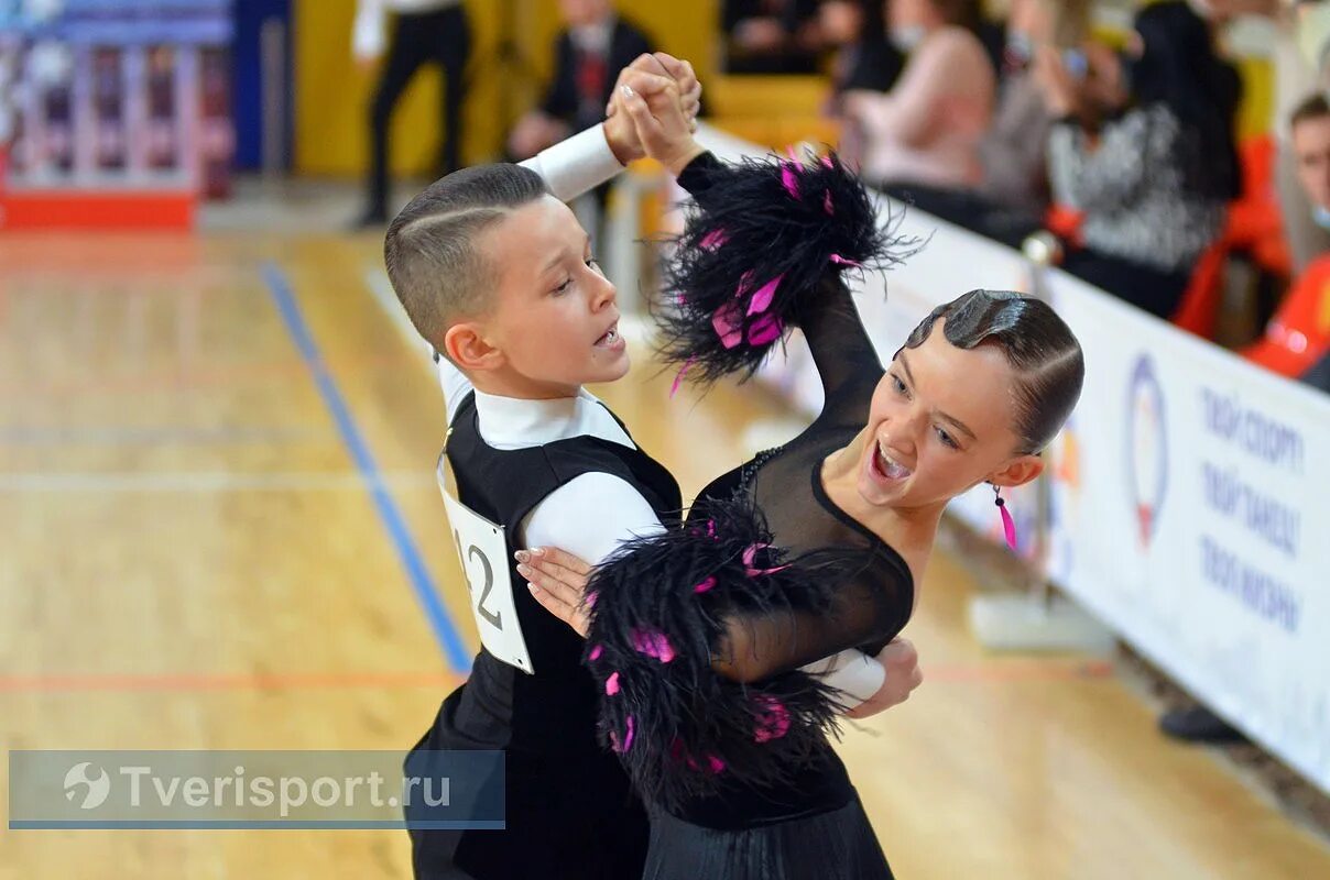 Фото с турниров по бальным