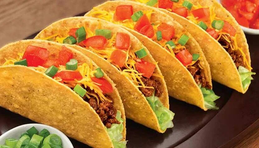 Такос с курицей мал/ бол. Такос такос такос рито. Тако аль пастор. Такос ассорти. Фахитос такос мексиканская кухня.