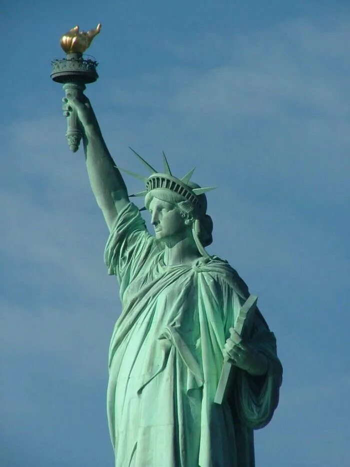 Фото статуя. Статуя. Фото статуи. Американская статуя Бога свободы. Статуя свободы боком.