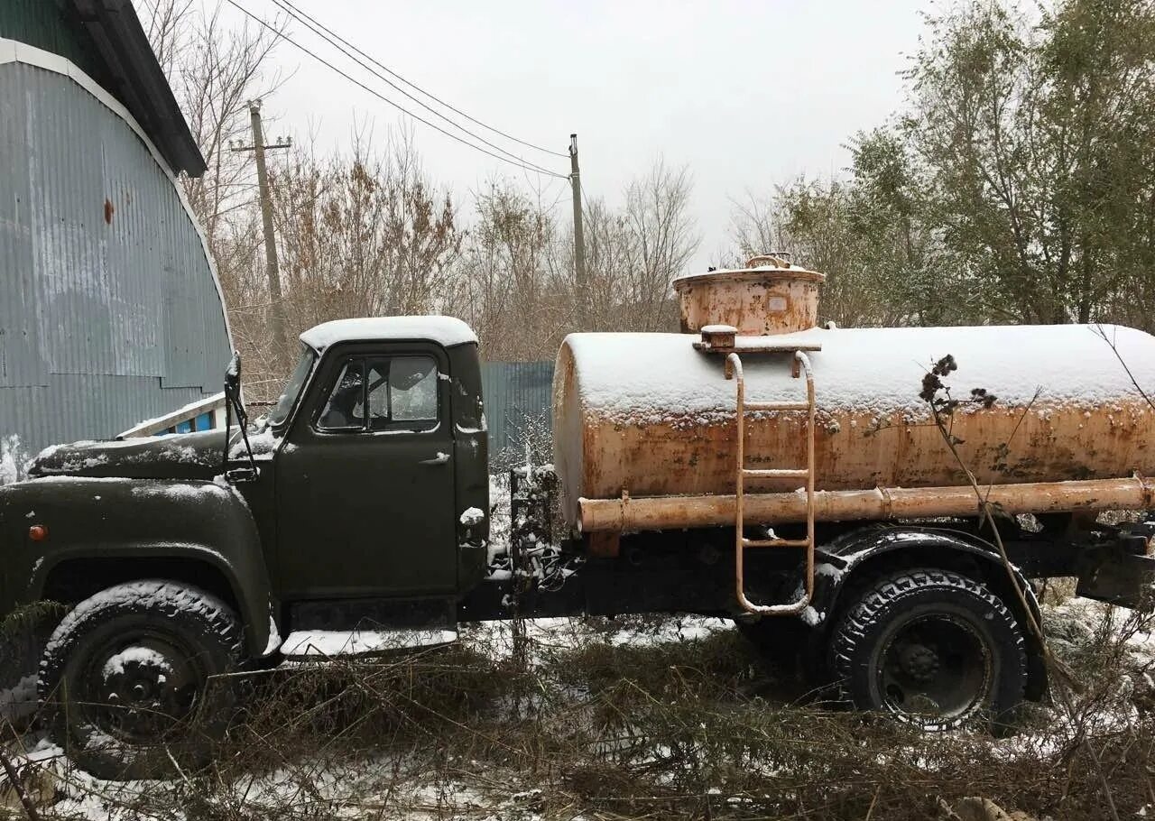 Газ 53 ставропольский край. Газ 53 топливозаправщик. газ 53 бензовоз. газ 53 цистерна. бензовоз цистерна газ 53.