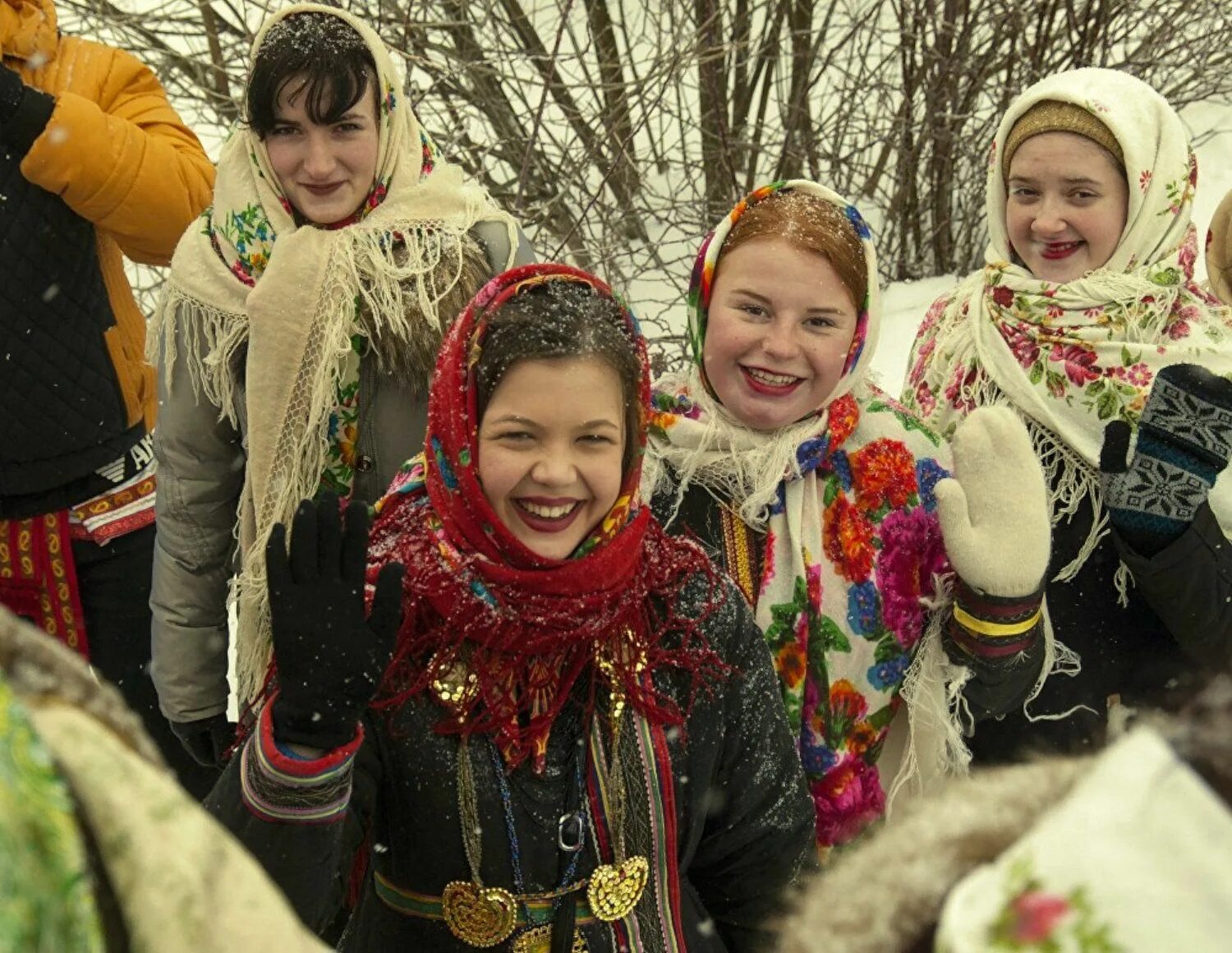 For russian people. Современные русские люди. Современные русские люди. Праздник закликание весны. Русский народ.