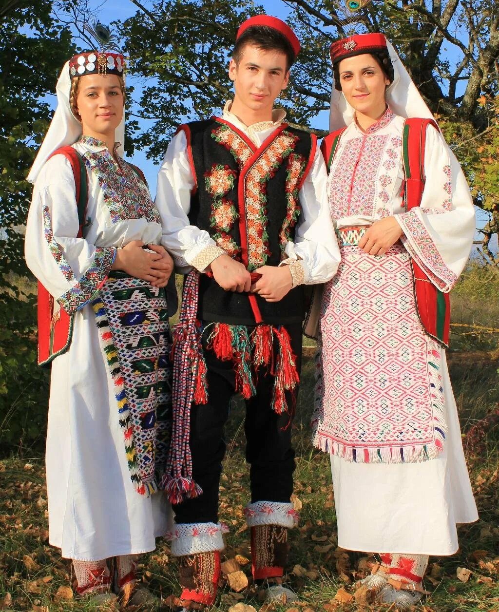 Национальная одежда страны. Хорваты национальный костюм. Хорватия нац костюм. Национальная одежда хорватов.