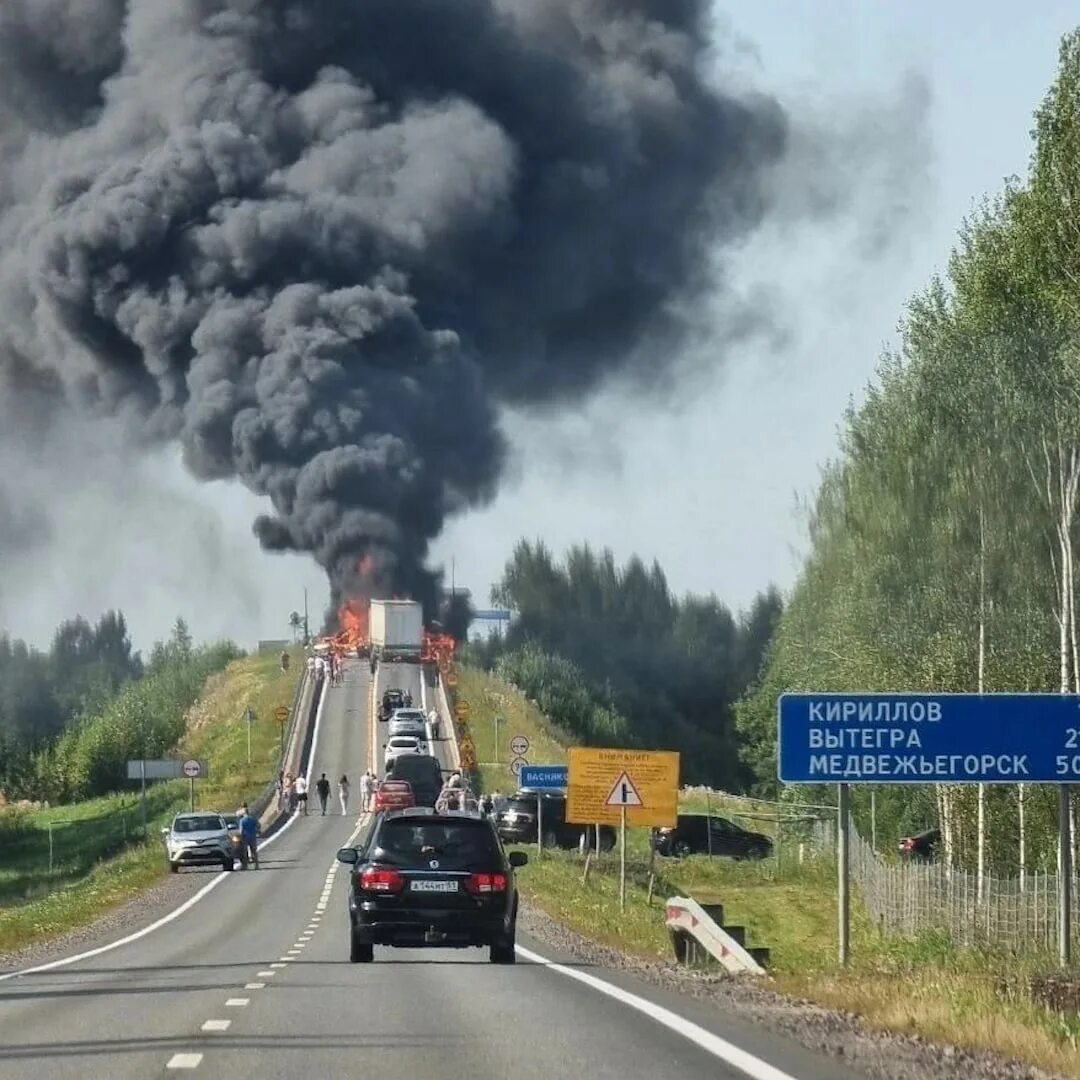 Россия 06 06 2015. Трасса Вологда Медвежьегорск. Авария на Вологодской трассе. ДТП Вологда Медвежьегорск. Авария под Вологдой вчера на трассе.