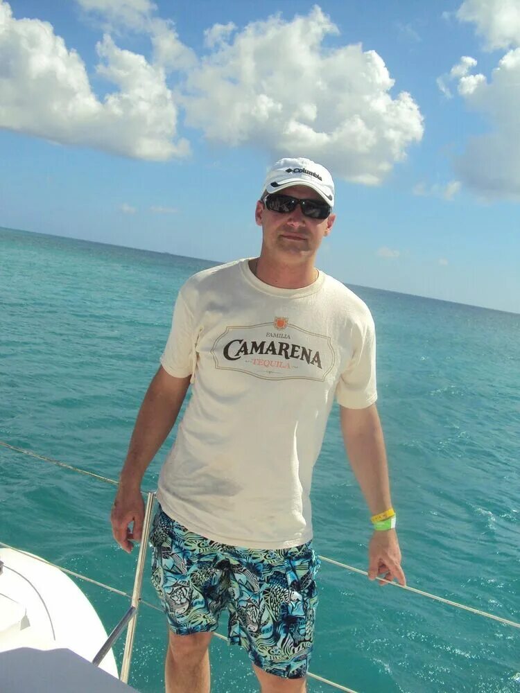 Мужчина 44. Мужчина 42 года. Мужчина 44. Фото мужчины 40 лет. Мужчина 44 года.