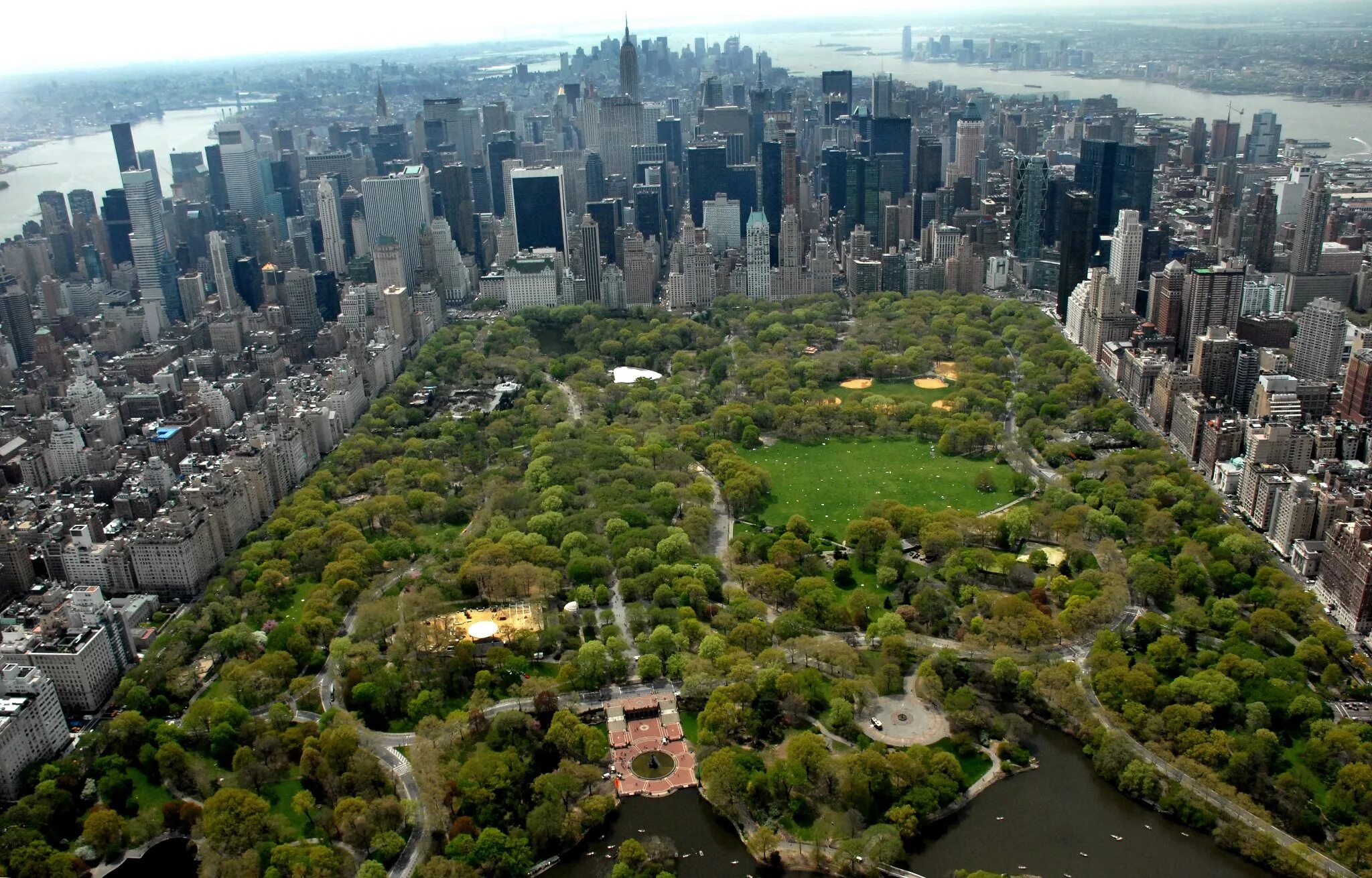 Меньше всего городов в. Централ парк Нью-Йорк. Центральный парк Нью-Йорка вид сверху. Централ парк Нью-Йорк сверху. Централ парк Нью-Йорк вид сверху.