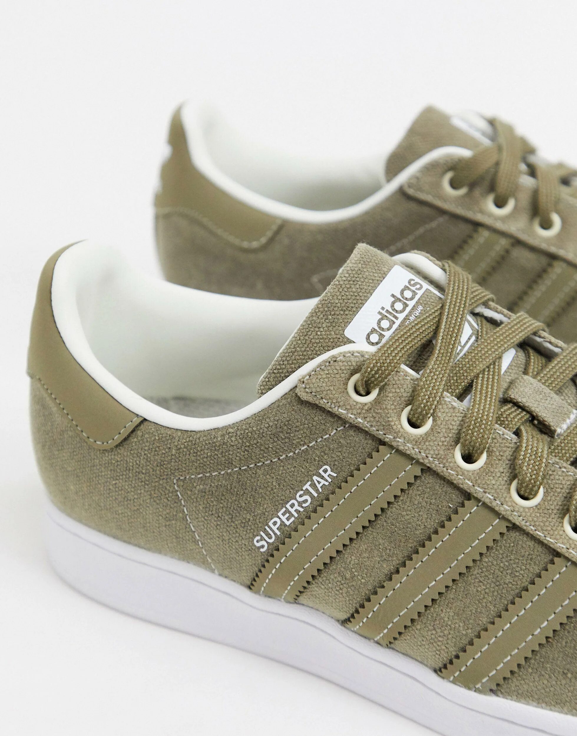 Адидас хаки. Adidas Superstar хаки. Adidas Superstar Khaki. Superstar Originals хаки. Кроссовки цвета хаки adidas Originals.