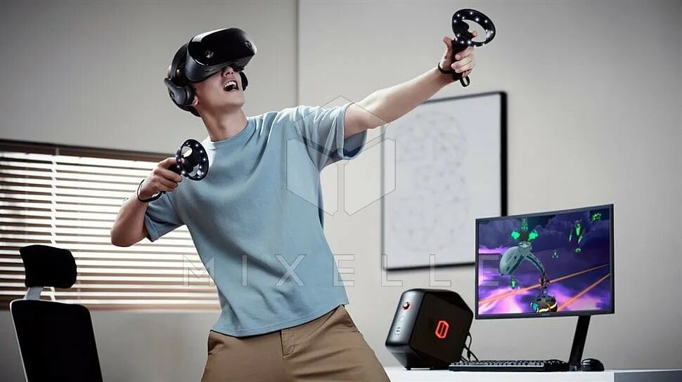 Oculus джойстик. Шлем виртуальной реальности Samsung Odyssey. Шлем/очки виртуальной реальности (HMD – head Mounted display).. Человек в виртуальной реальности. Человек в шлеме виртуальной реальности.