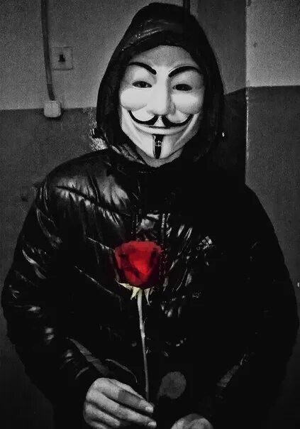 Гай фокс анонимус. Хакер анонимус. Хакер маска анонимуса человек. Бандиты. Анонимус в реальной жизни.