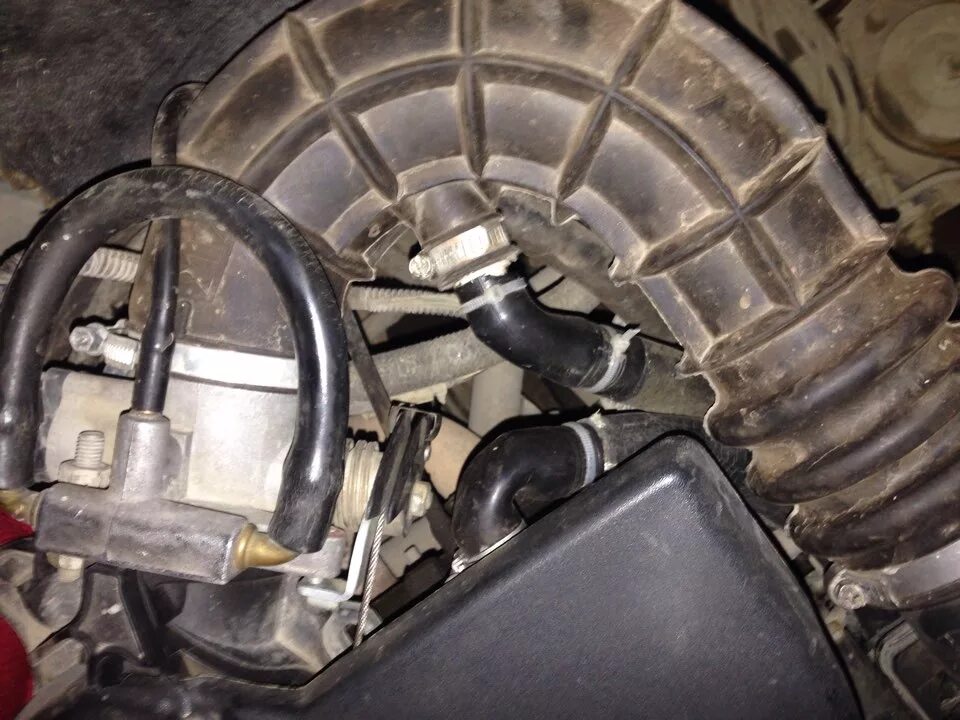 Доработка картерных газов приора. Трубка картерных газов приора 16. Доработка картерных газов приора. Шланг вентиляции картерных газов приора. Фильтр картерных газов ваз 2114.