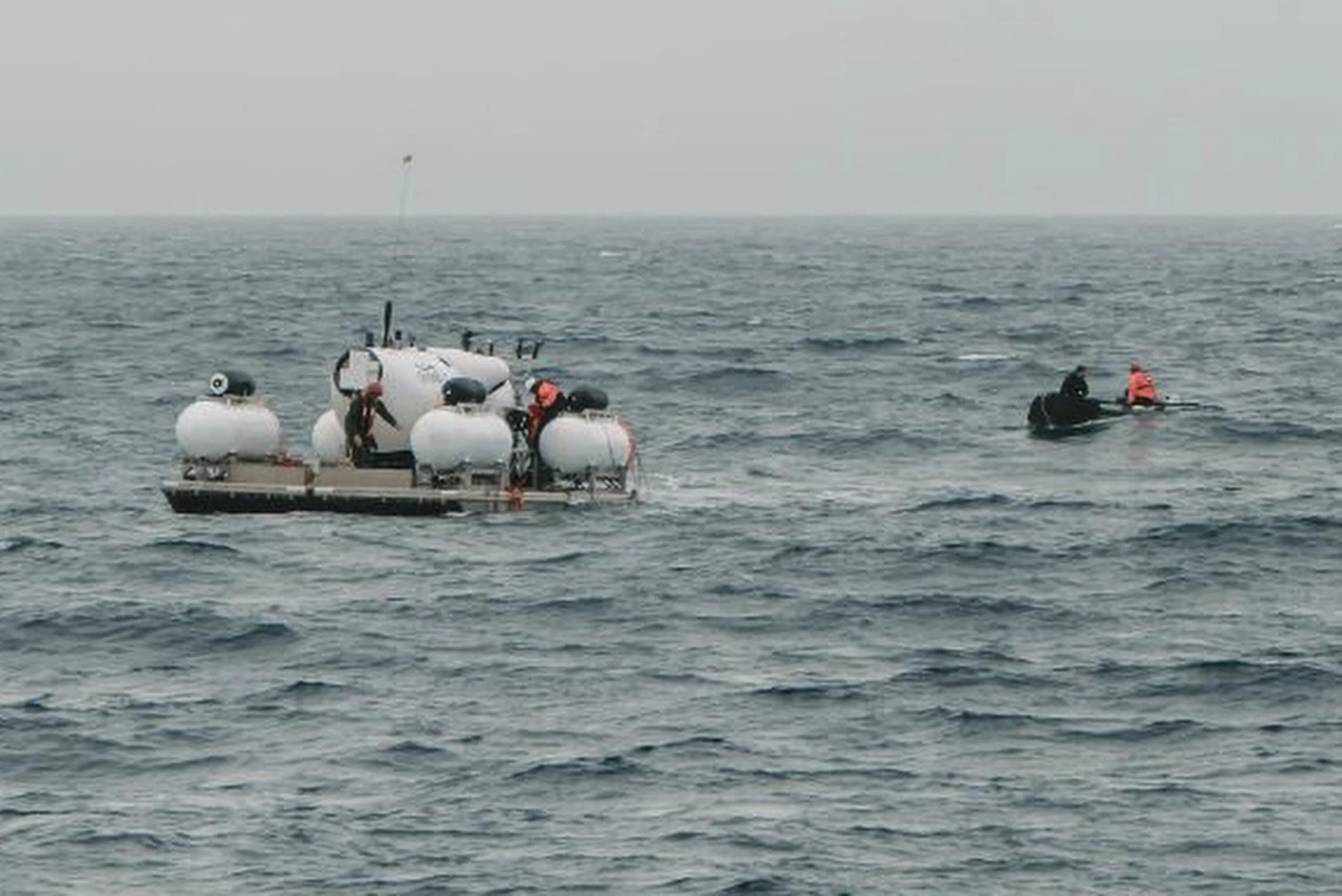 Батискаф Титан OCEANGATE. Гибель батискафа Титан. Миллиардеры в батискафе у Титаника. Батискаф Титан погружение обломки.