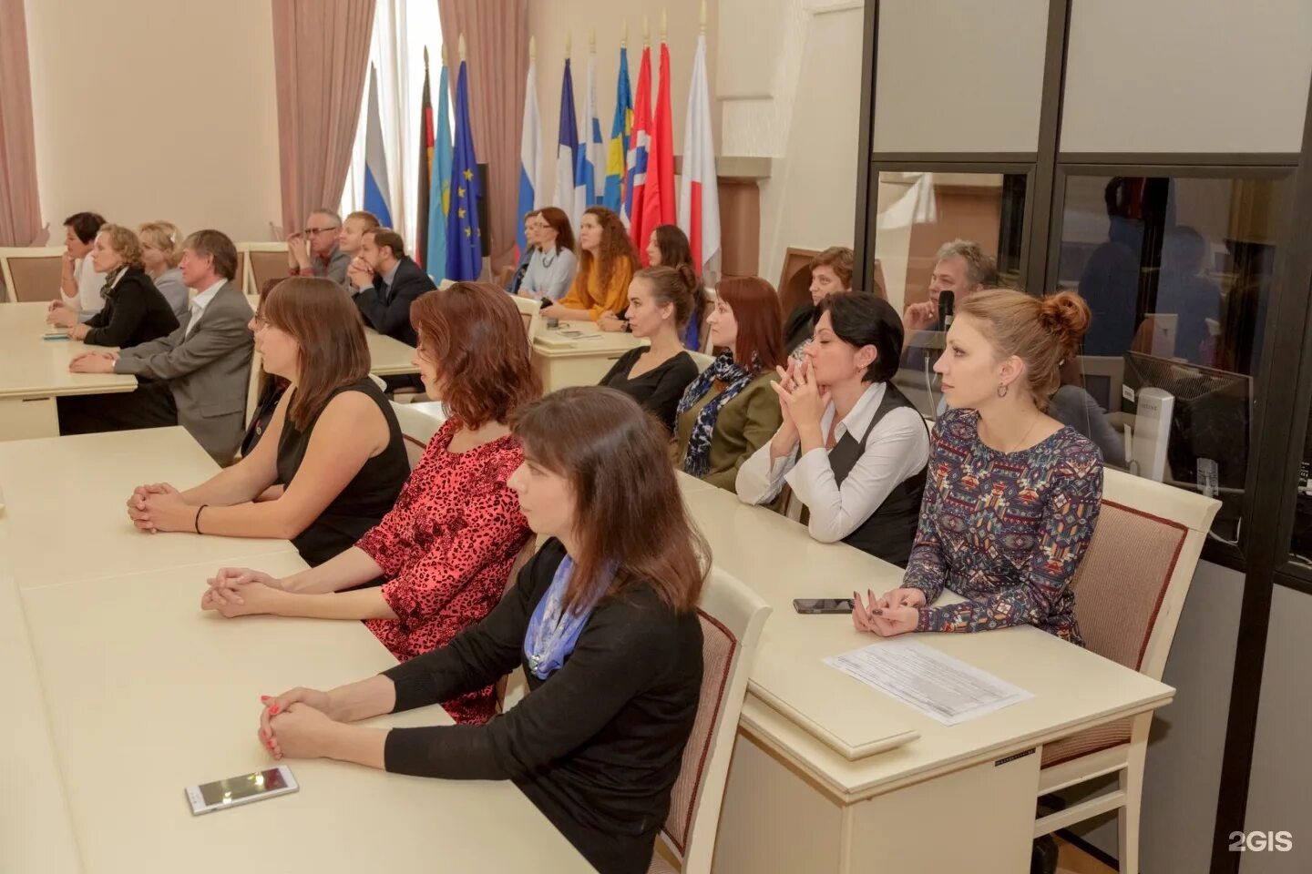 Управление образования спб. Санкт-петербургскиймежрегиональныйресурсныйцентр». Межрегиональный ресурсный центр. Дополнительное образование Санкт-Петербург.