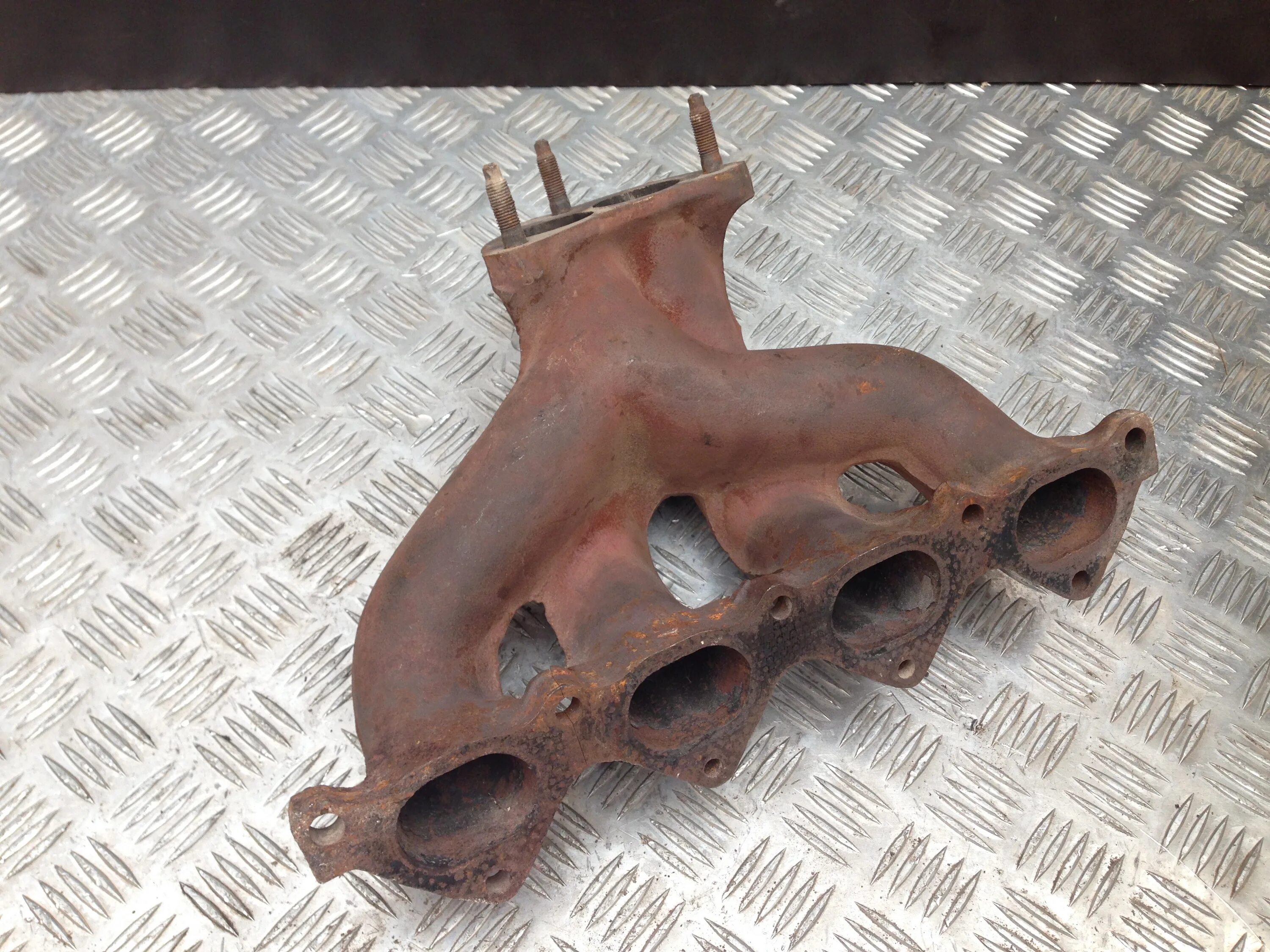 0 впускной коллектор. Коллектор соната. Коллектор выпускной соната тагаз 2. 4. Соната американец 2015 впускной коллектор.