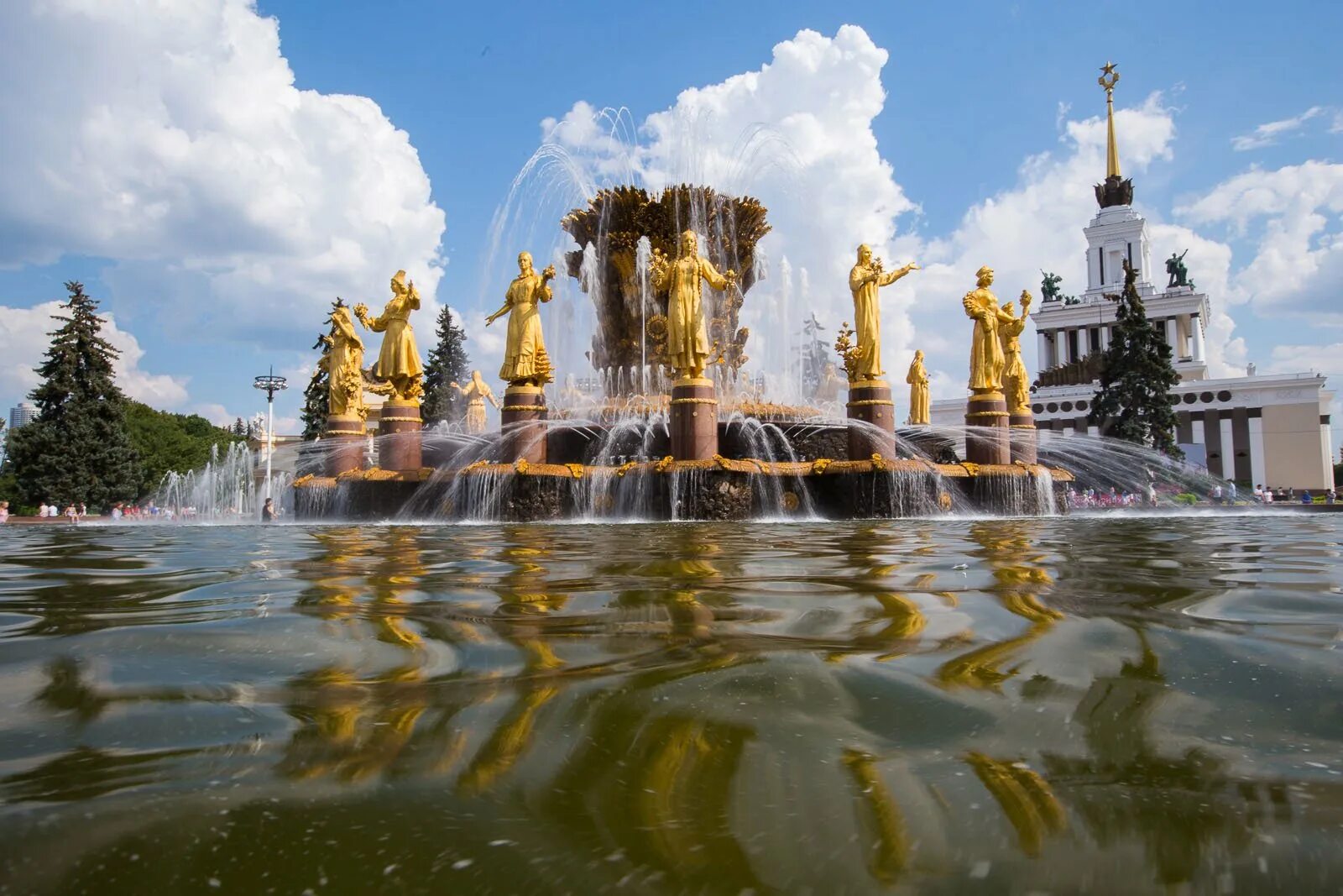 Москва ВВЦ-ВДНХ. Парк ВДНХ. Выставка достижений народного хозяйства (ВДНХ). Достопримечательности Москвы ВДНХ.