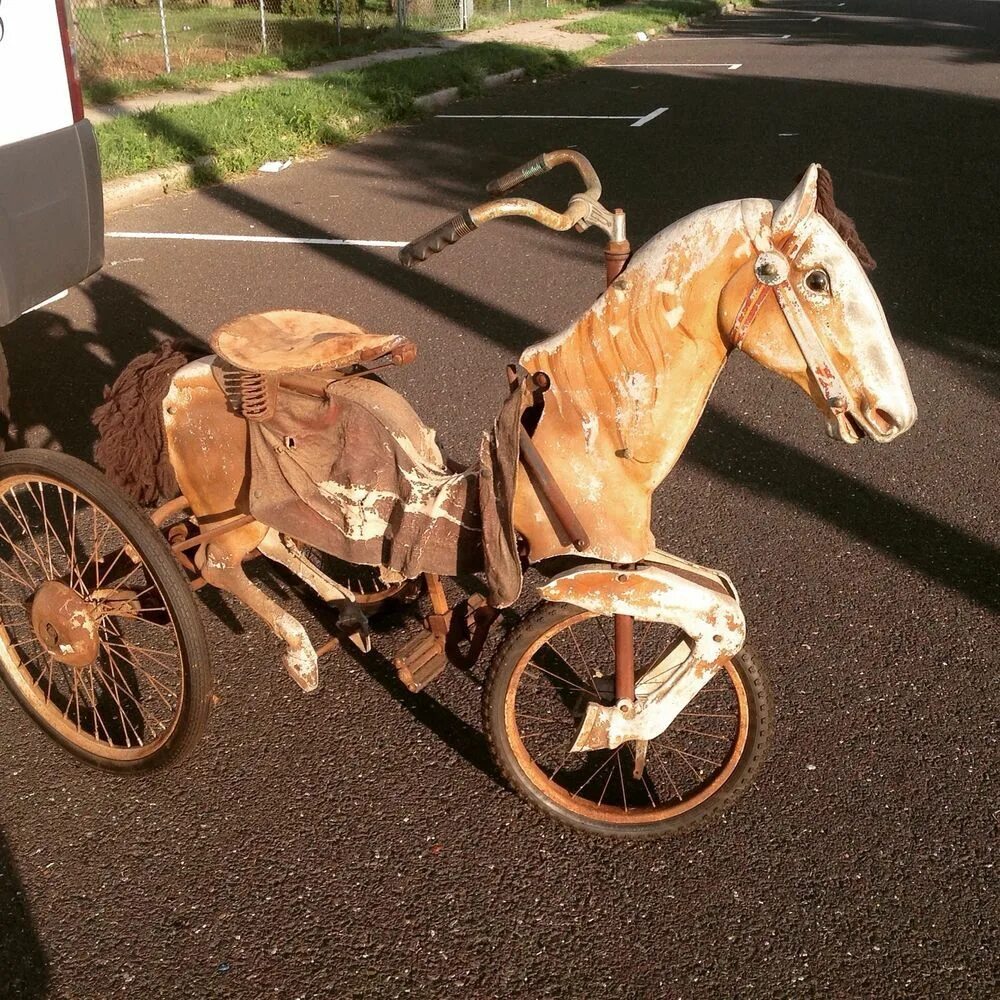 Вело лошадь. Детский велосипед с лошадкой. Конь педальный детская игрушка. Вело лошадь. Вело лошадь.