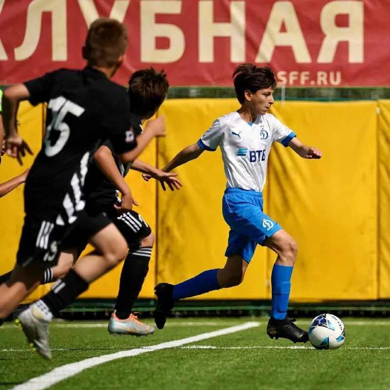 Динамовец 2010. Динамовец 2010. Футбольная академия интер спорт. Динамовец 2010. Динамовец 2010.