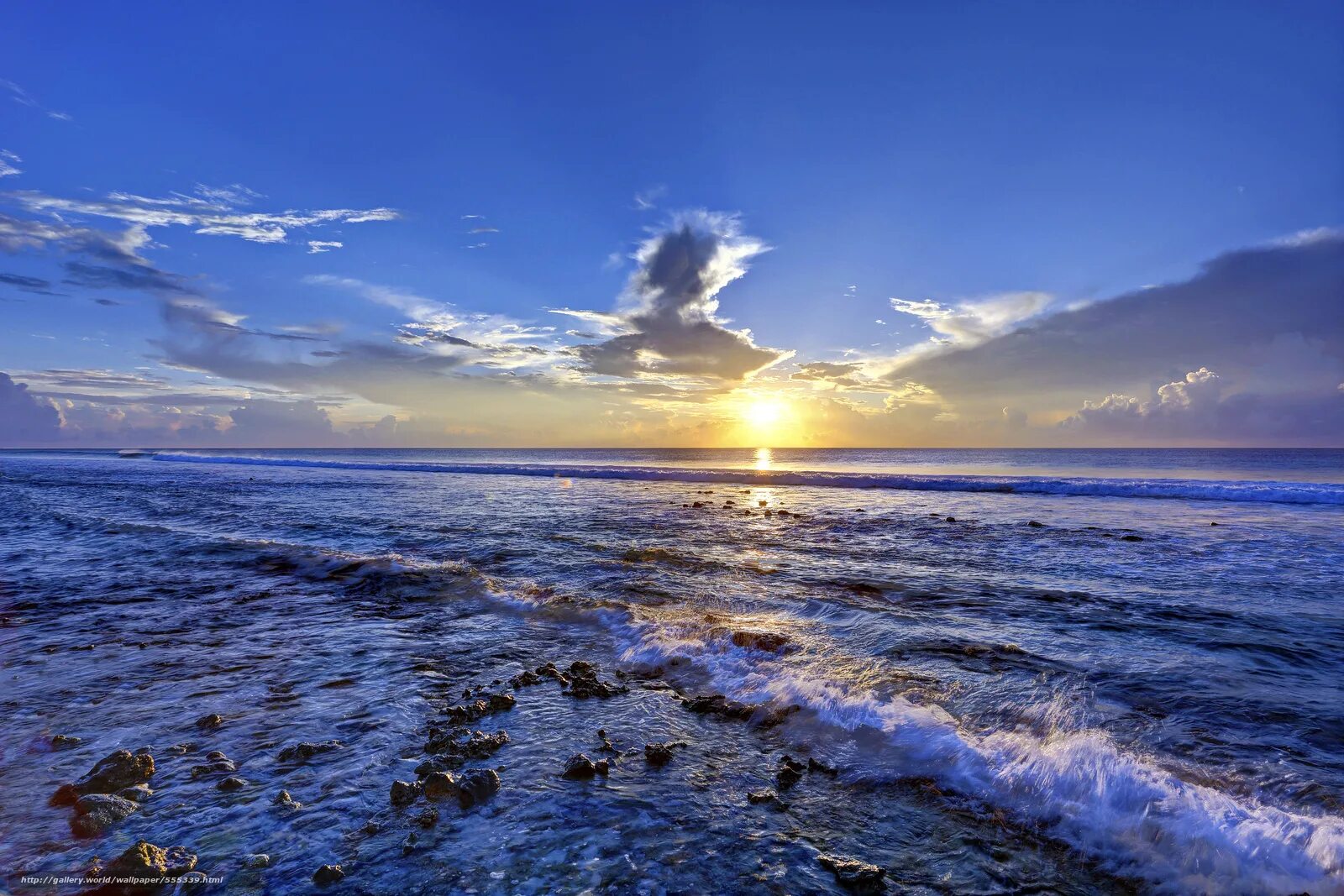 Очарование морей (allure of the seas). Оазис 7 морей лайнер. Big seas. Круизный корабль гармония морей. Круизный лайнер очарование морей.