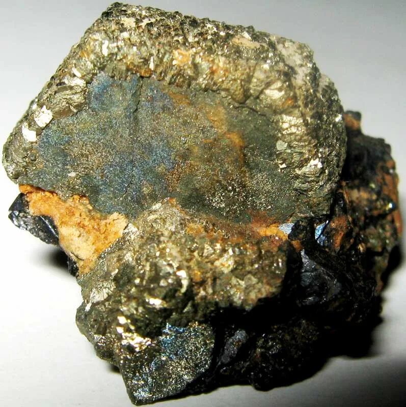 окисление пирита. окисление пирита. окисленный пирит. окисление пирита.