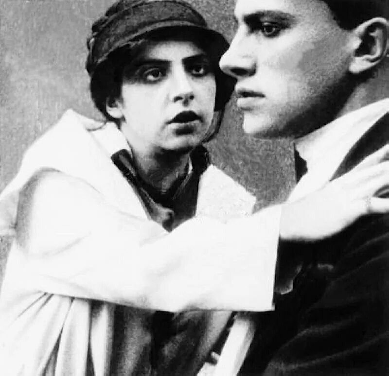 Владимир владимирович маяковский хулиган. Маяковский фильм 1918. Маяковский барышне. Барышня и хулиган фильм 1918. Луначарский и маяковский.