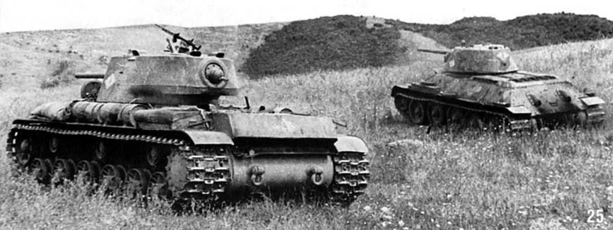 Танки вов 1941-1945. Танк кв-1 1941. T-34/76 стз. Советские танки 1942 года. Советские танки 1942 года.