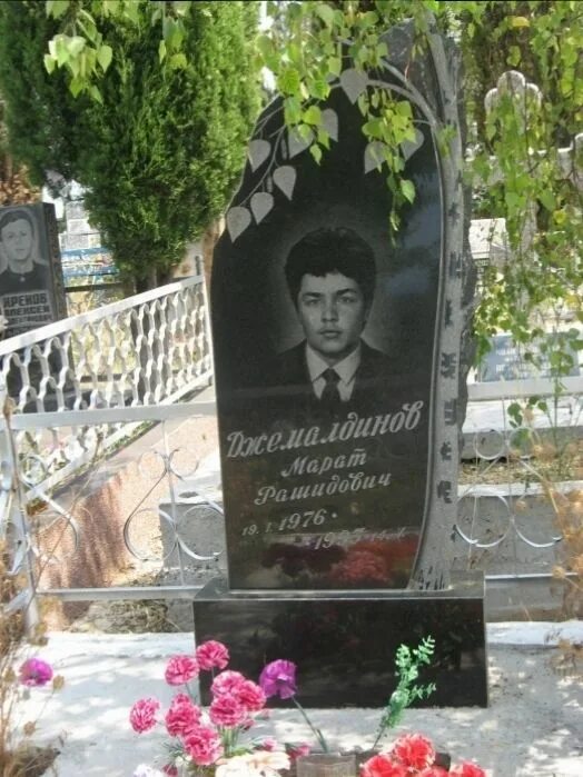 Памятник наговицыну в кургане