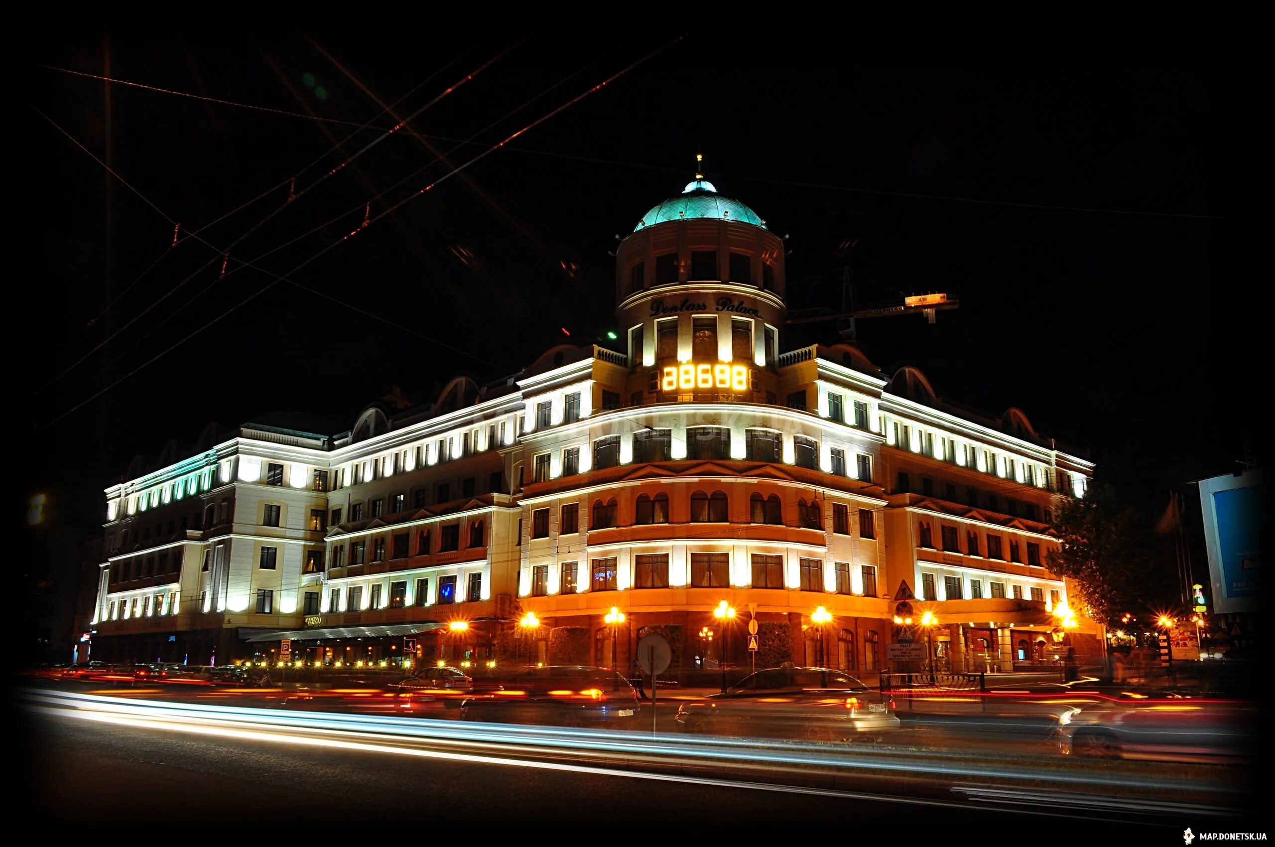 Отель донбасс палас. Гостиницы днр. Гостиница централь донецк днр. Донецк отель. Недостроенная гостиница централь донецк.