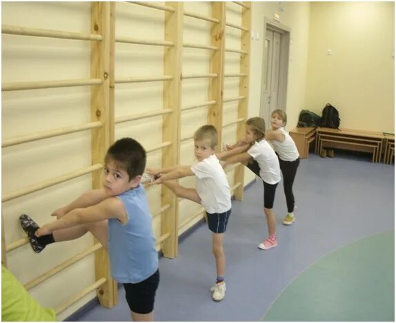 Физкультурно-оздоровительная работа в детском саду схема. Советы инструктора по физической культуре. Физкультура в детском саду. Работа физкультурного работника. Работа физкультурного работника.