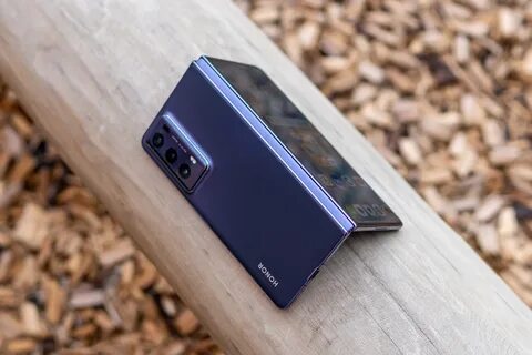 Смартфон magic v2