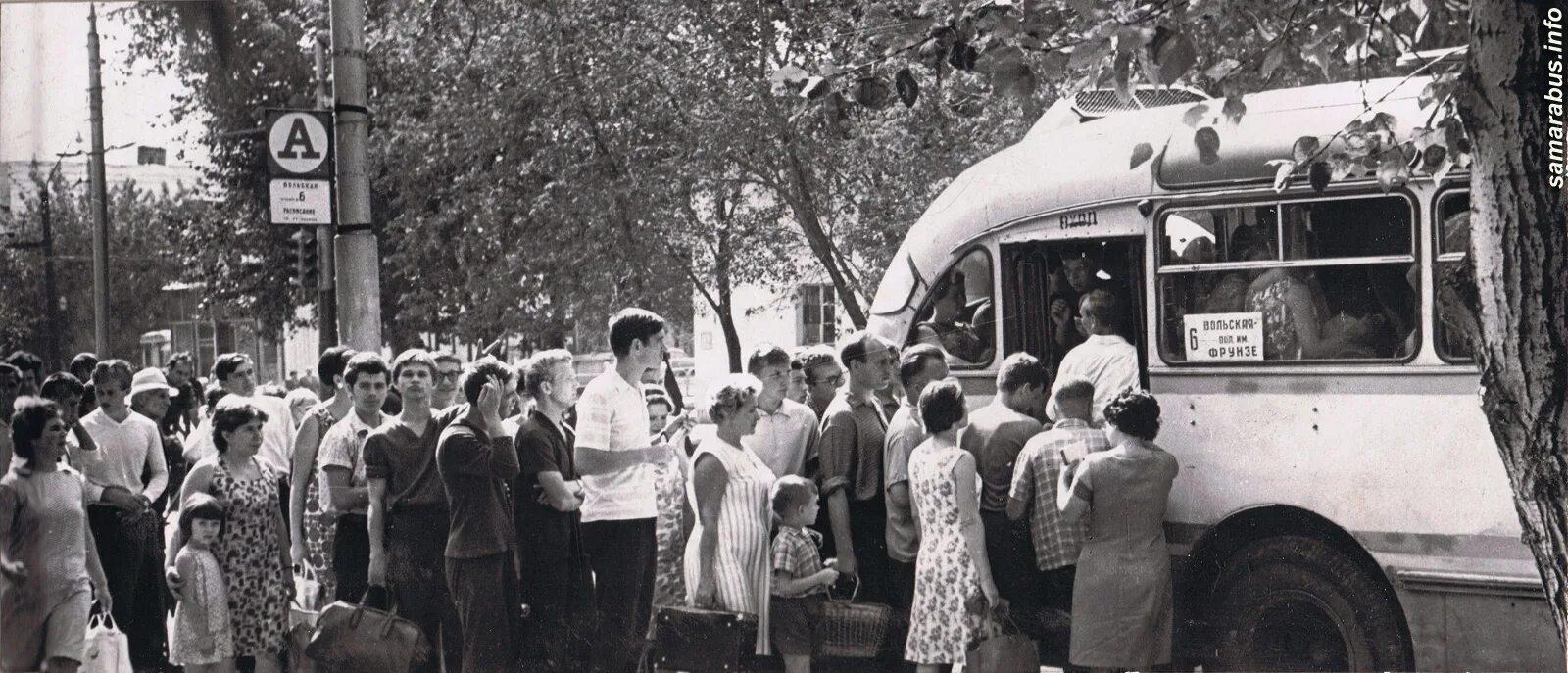 Автостанция Вольская Самара. Самара в 1960 автобусы. Самара в 60е. Сельская автостанция 1970-е годы. Автовокзал куйбышев