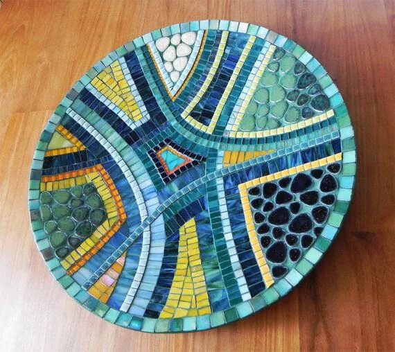 Мозаика из стекла. Окружит поняв мозаичный облегчить. Плитка glass mosaic. Мозаика смальта модерн. Мозаичный поднос.
