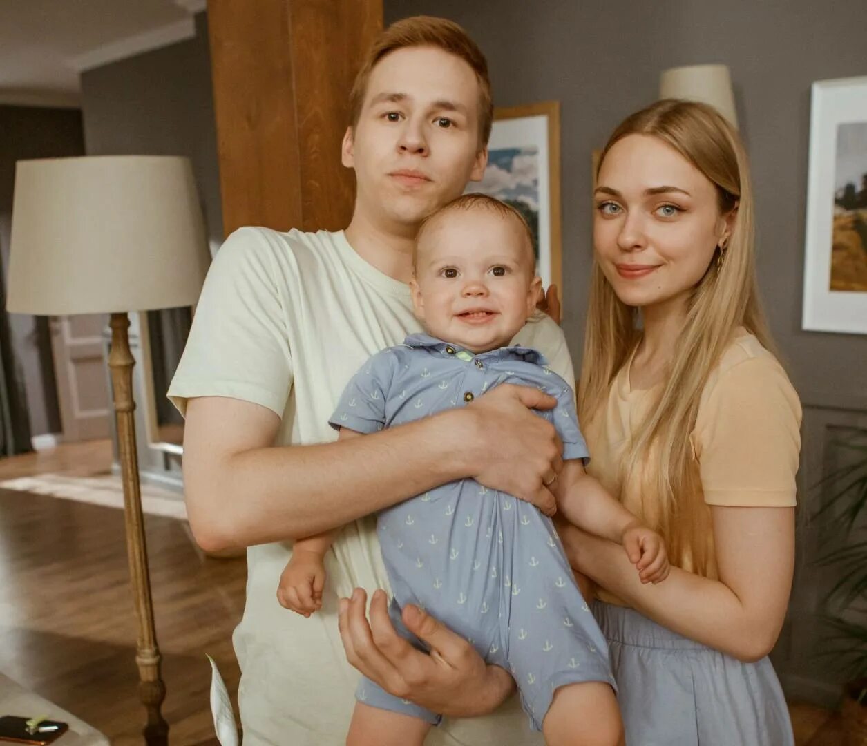 Мария порошина 2020. Мария порошина и анастасия крылова. Сериал родители так и живем 3 сезон. Родители 2 сериал. Анастасия крылова родители сериал.