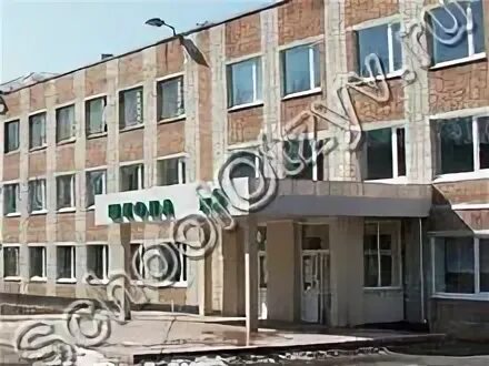 Рядом 2 школы