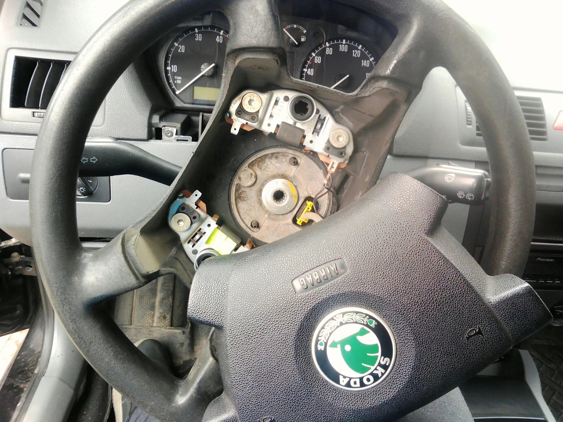 Как снять руль октавия Руль в кожу октавия а5фл Skoda Octavia A5 Mk2, 1,6 л, 2011 года стайлинг DRIVE