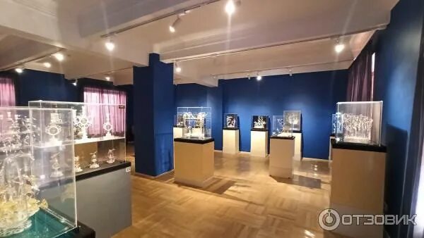 Калуга ул хрустальная. Гусь-хрустальный стекольный завод. Город владимир музей хрусталя. Бокалы гдр 1970. Хрустальный музей во владимире.