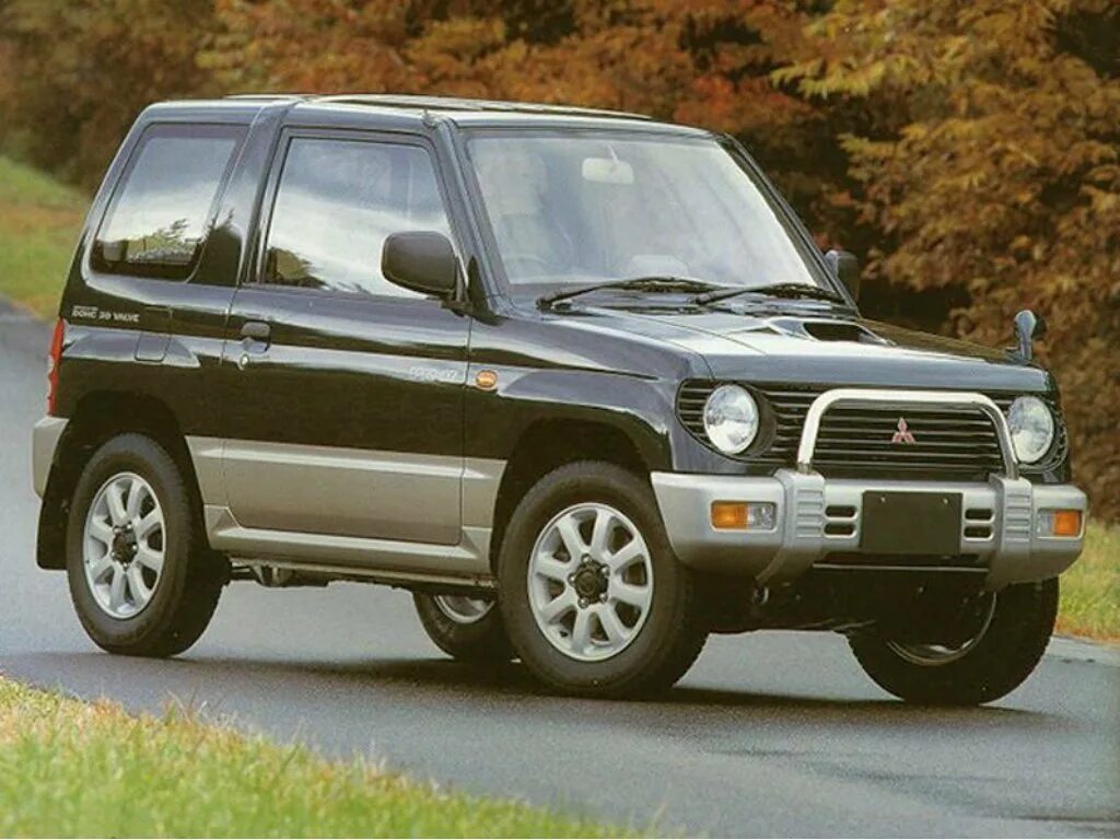 Мини полный привод. Mitsubishi Pajero Mini. Mitsubishi Pajero Mini 1994. Mitsubishi Pajero Mini 1998. Мицубиси Паджеро мини 1995.