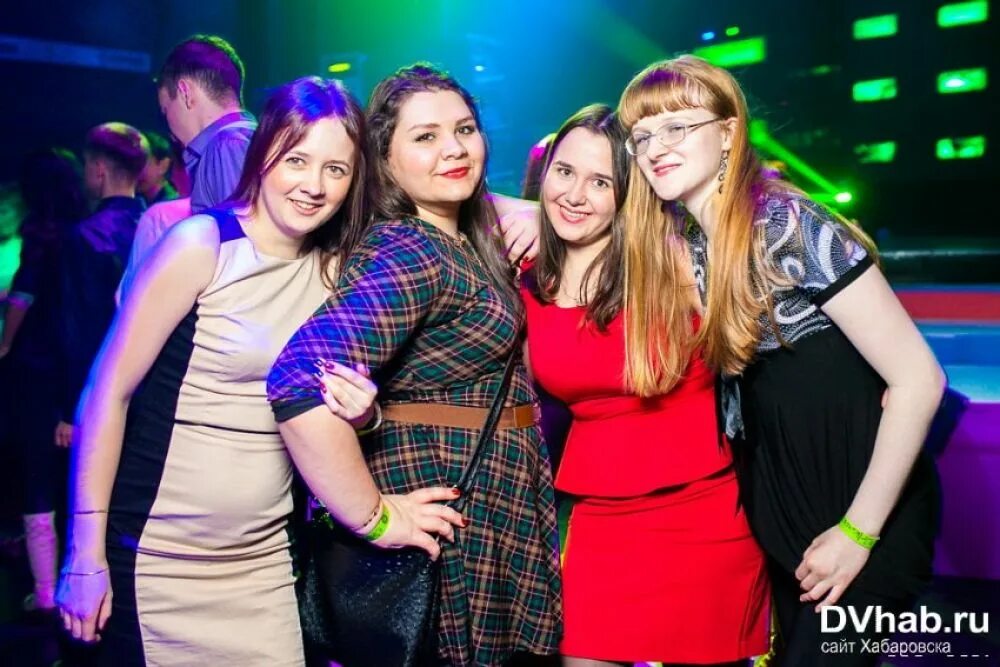 клубы хабаровска фото. New york хабаровск кафе.