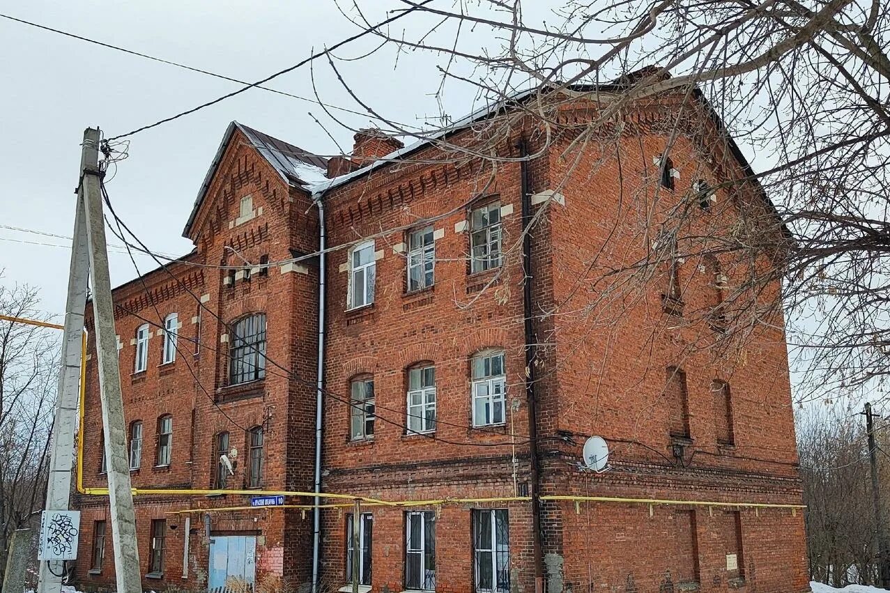 Здания красных казарм, Республика Бурятия, г. Улан-Удэ, ул. Конечная, 6