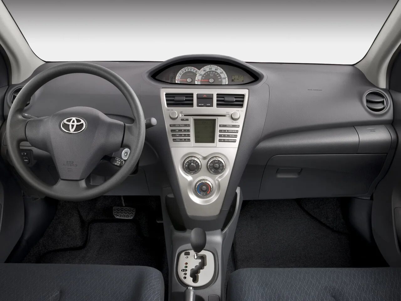 Тойота ярис 2008. Toyota Yaris 2008 Interior. Toyota Yaris 2008 седан. Тойота Ярис 2008 седан автомат.