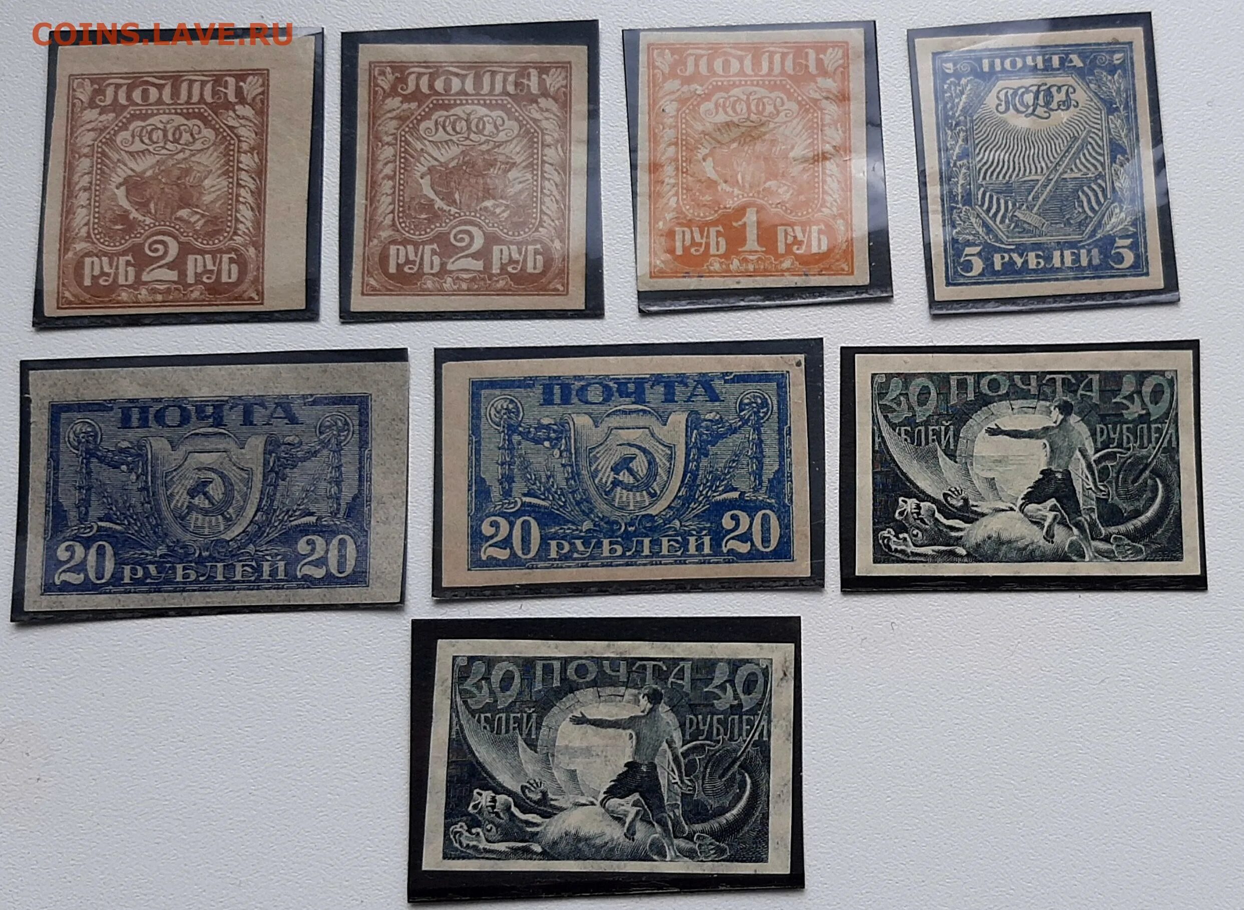 В магазине продается 8 различных наборов марок. В магазине продается 8 различных наборов марок