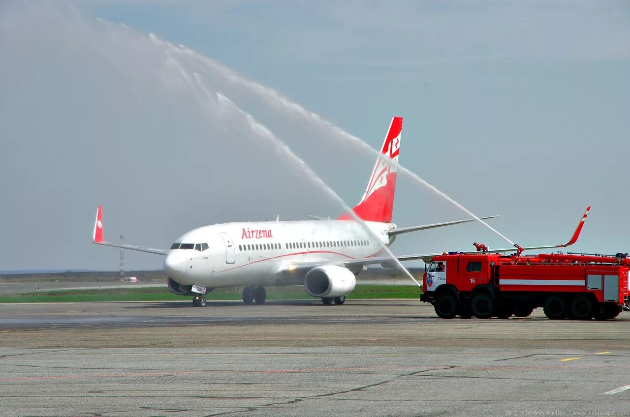 Самолет грузи. Airzena Georgian Airways. Georgian Airways Тбилиси. Аирзена грузинские авиалинии. Грузинские авиалинии самолеты.