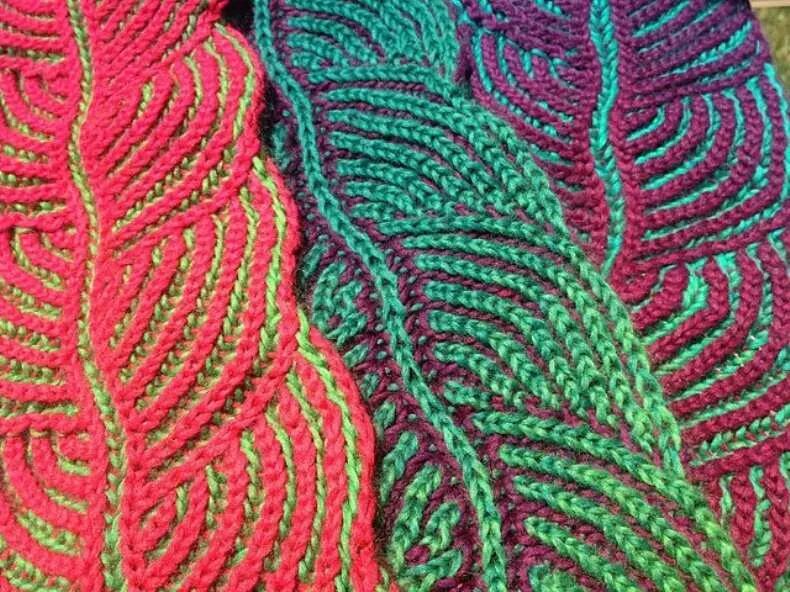 Техника бриошь крючком. Узоры Бриошь спицами. Техника Бриошь шарф Хоста. Бриошь вязание спицы.