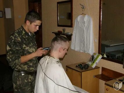 Стрижка призывника