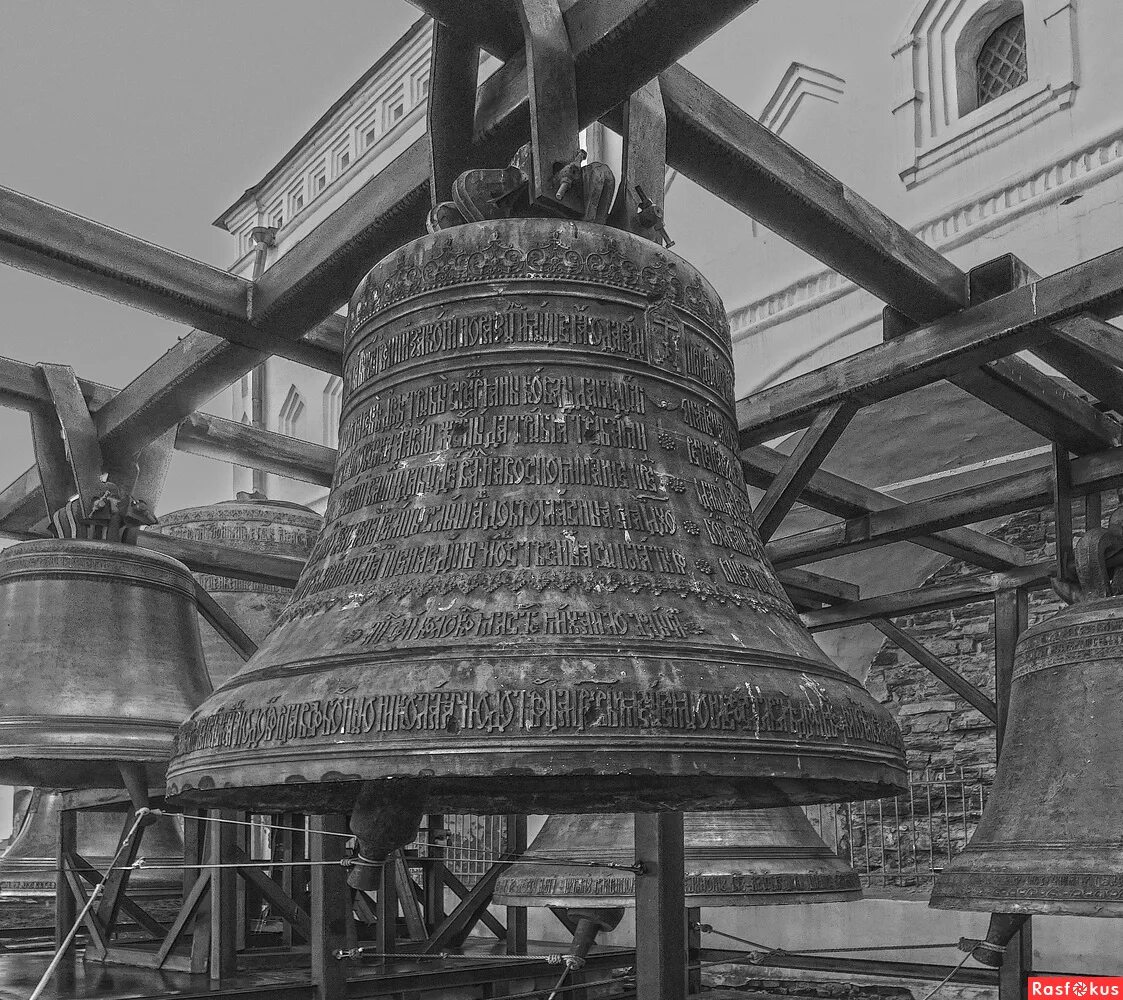 колокольня успенского собора мышкин. музей "колокола и колокольчики" ростовский кремль. первый колокол. первые колокола на руси. колокольня владимирского собора.