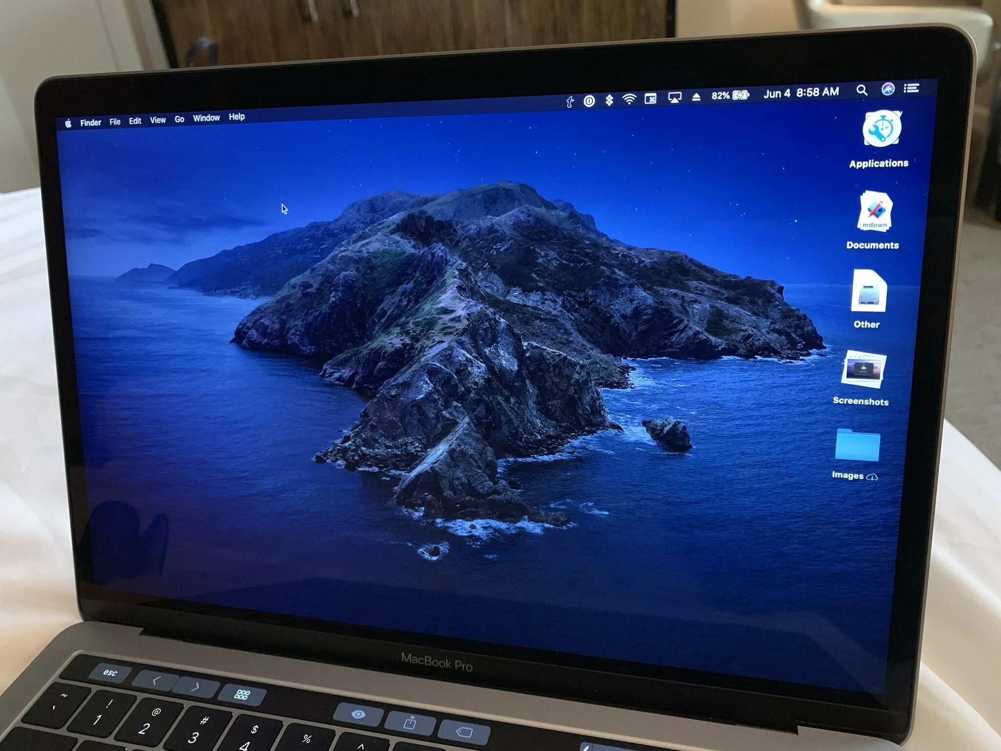 Macbook pro 2012 mac os. Mac os catalina mojave. макбук каталина. mac os 10.16. macbook pro catalina.