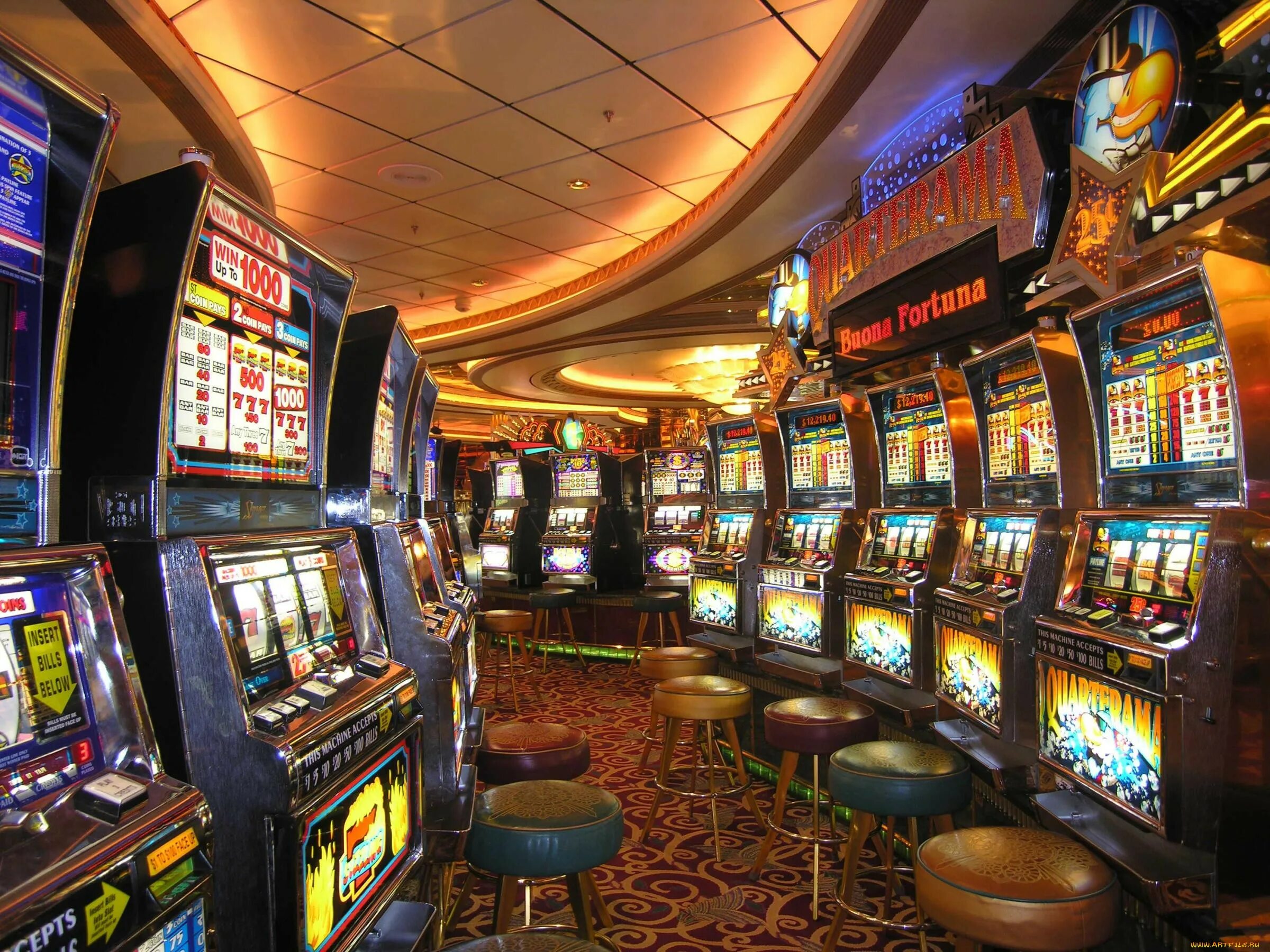 Какие самые лучшие игровые автоматы. Игровые автоматы. Азартные автоматы. Игровой автомат (азартные игры). Автомат казино.